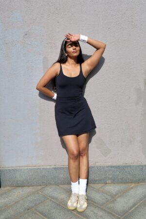 Sleeve Me Alone - Black